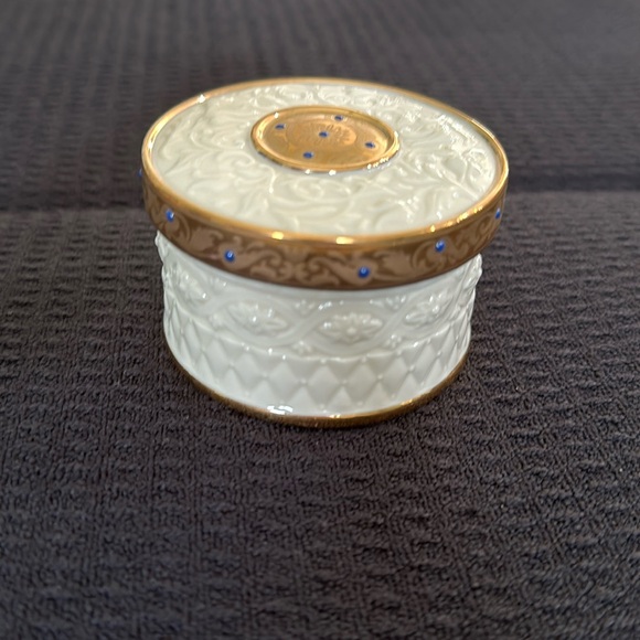 Lenox Other - Lenox China Treasures collection - Heirloom round box